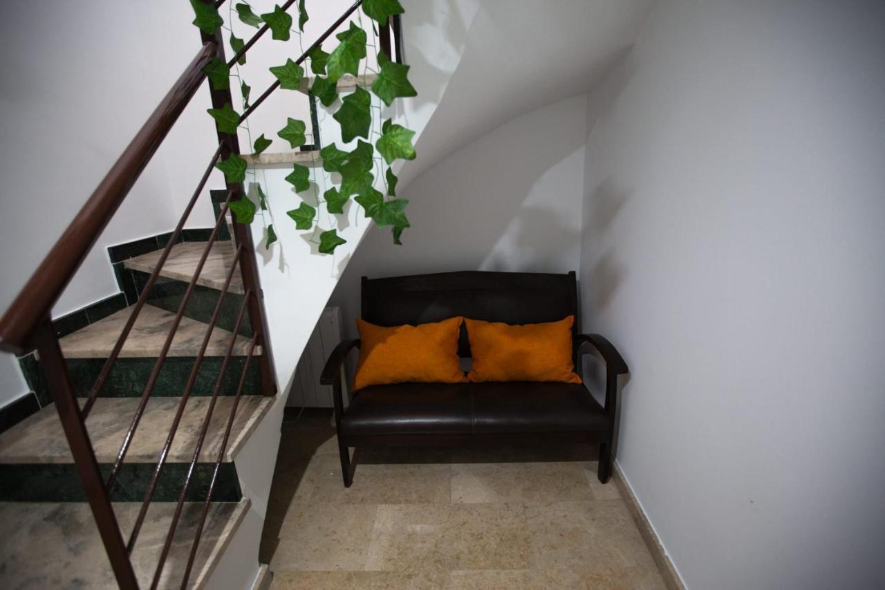 Piso Con Solarium Calahorra Con Solera Parking Privado Gratis Cordoba Exterior photo